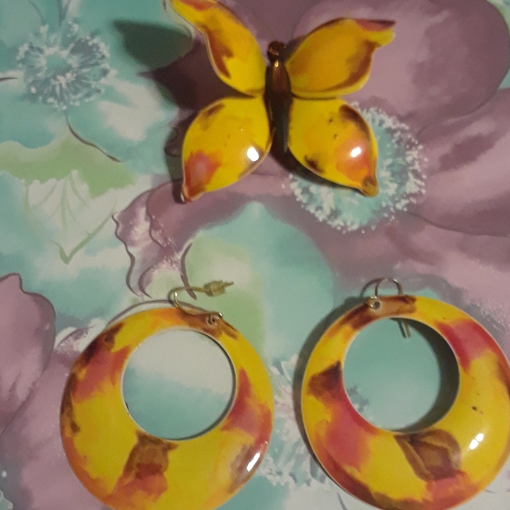 Enamel Pin & Earrings Set